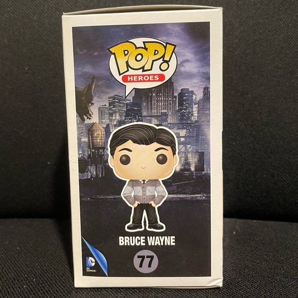 Bruce Wayne Funko Pop! - Picture 4 of 4